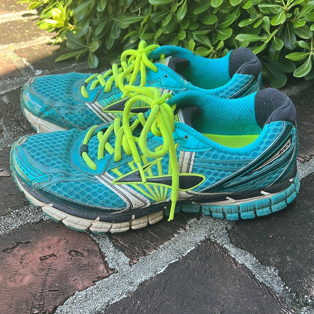 Brooks Adrenaline GTS 14 blue & green sneakers Size 9 - Picture 3 of 10